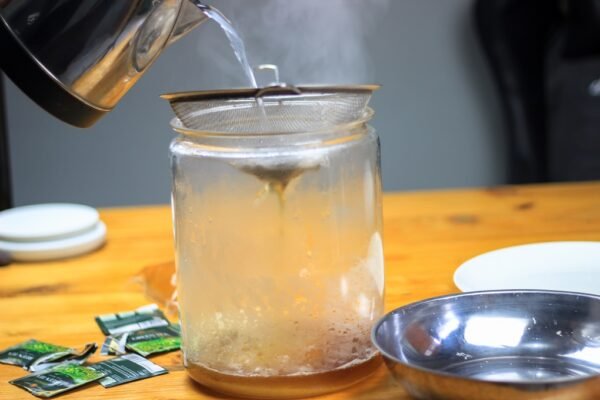 Cara membuat teh kombucha, agar warnanya lebih bening - Wiki Kombucha